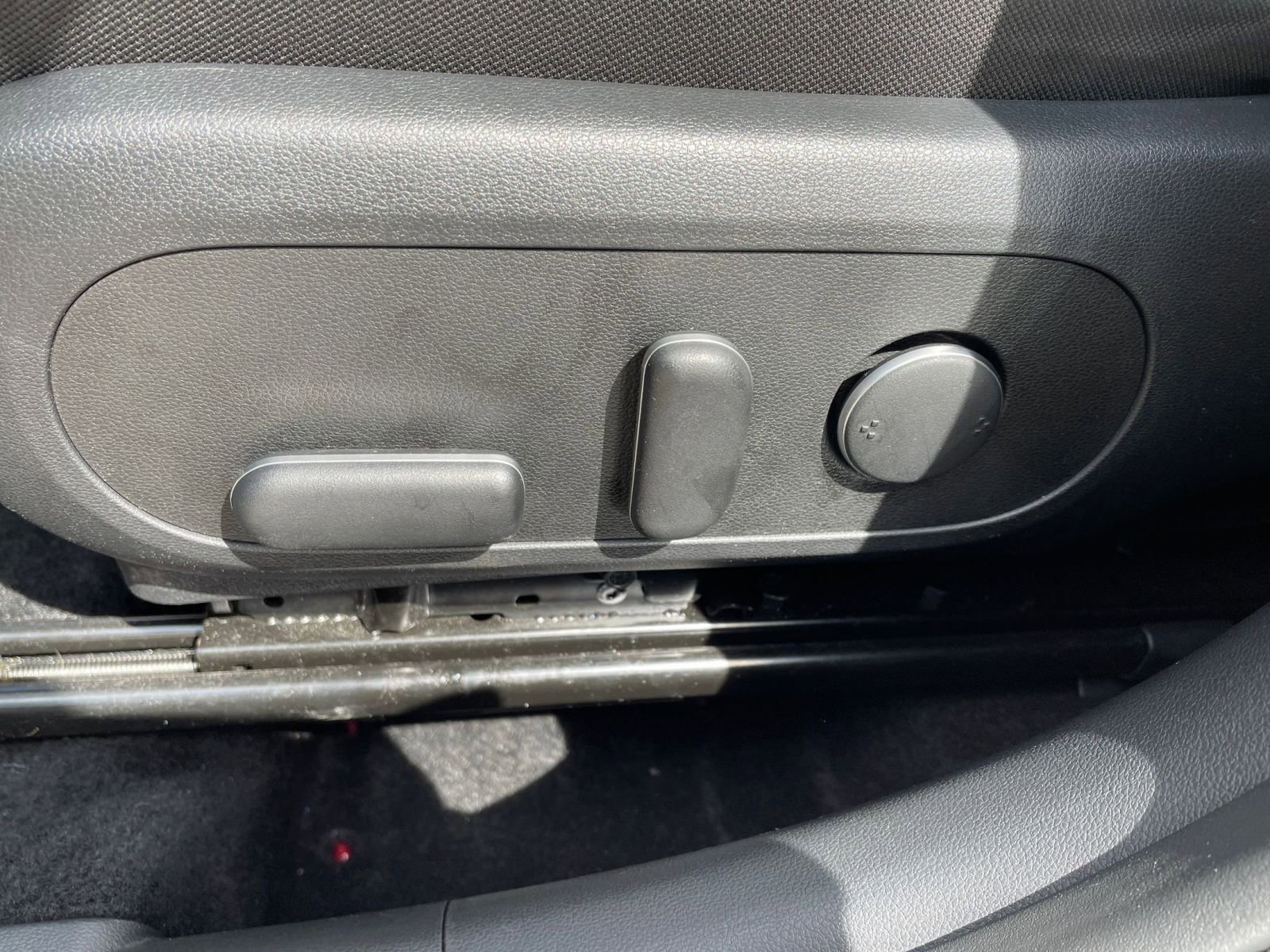 Used 2025 Hyundai Kona SEL image 22