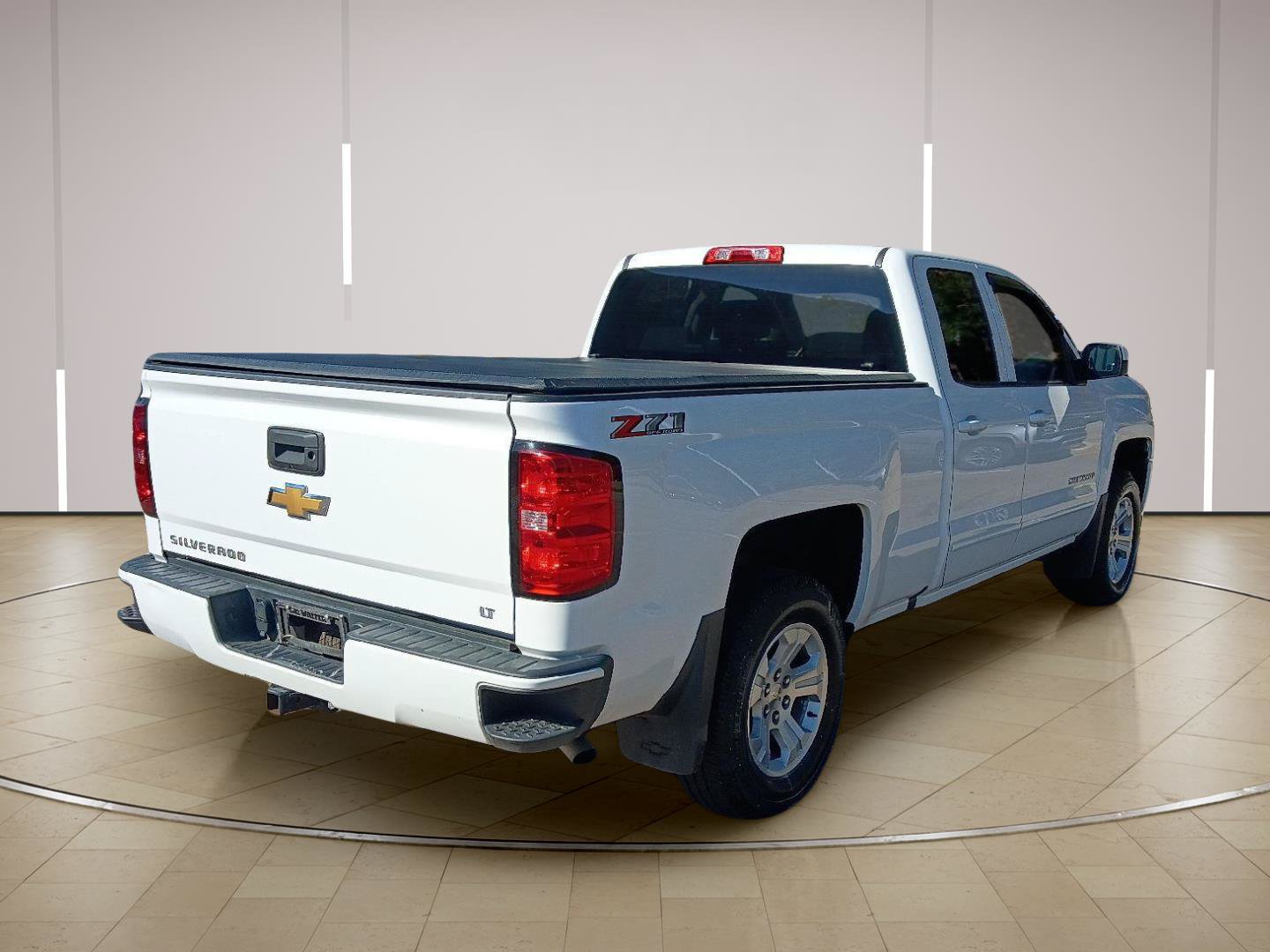 Used 2018 Chevrolet Silverado 1500 LT w/ All Star Edition AWD/4WD image 6