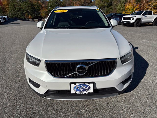 Used 2021 Volvo XC40 T5 Momentum w/ Premium Package AWD/4WD image 9
