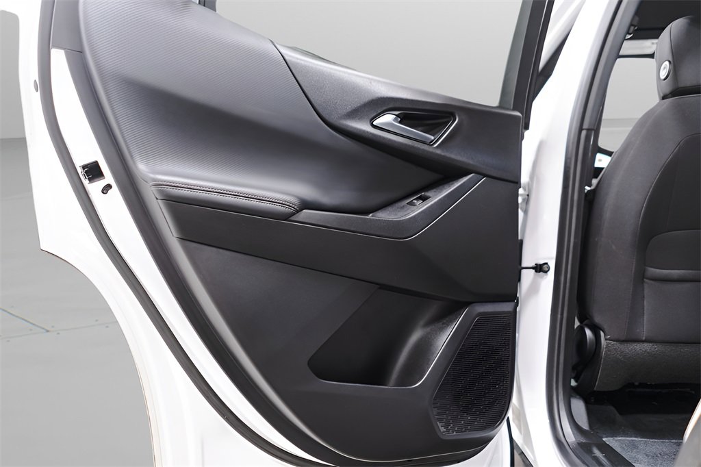 Used 2025 Chevrolet Equinox LT image 30