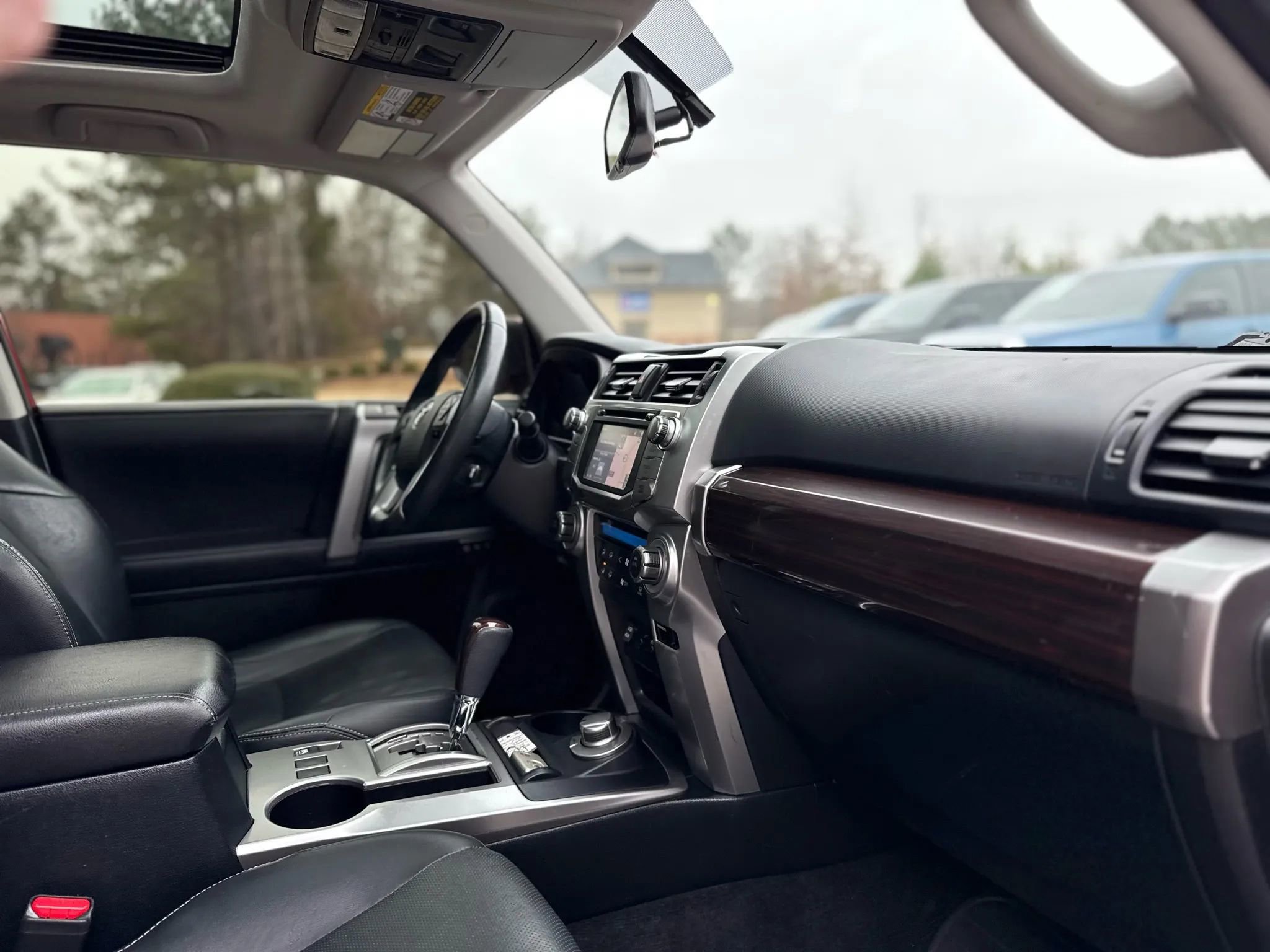 Used 2018 Toyota 4Runner Limited image 31