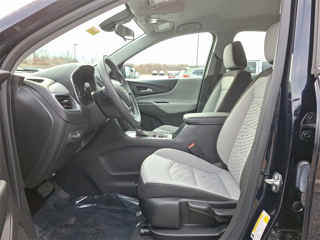 Used 2020 Chevrolet Equinox LS image 13