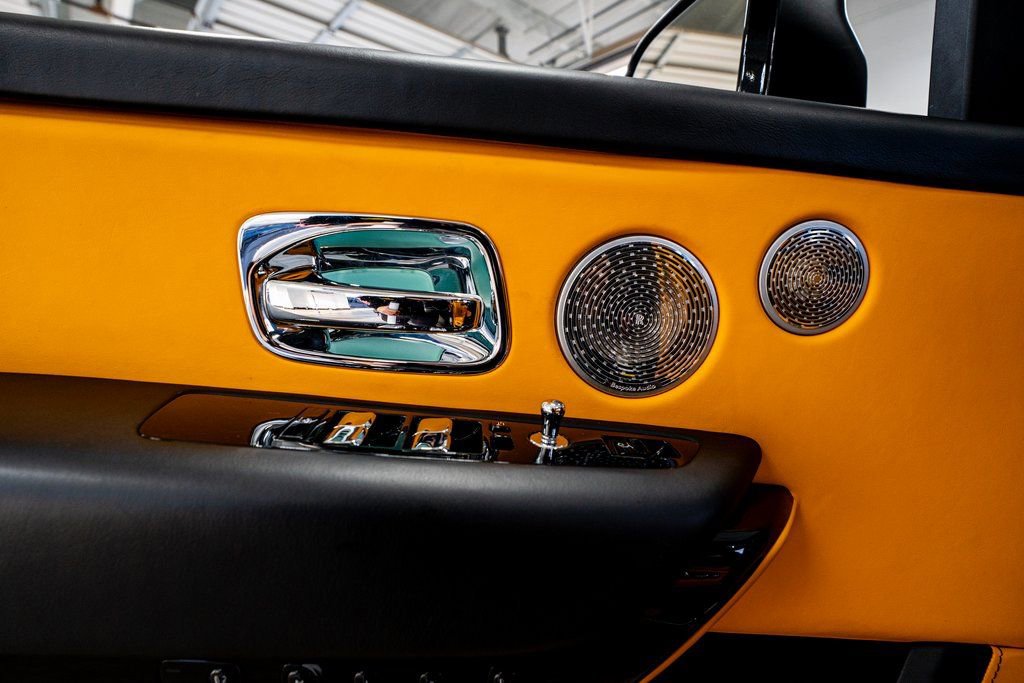 Used 2023 Rolls-Royce Cullinan image 38