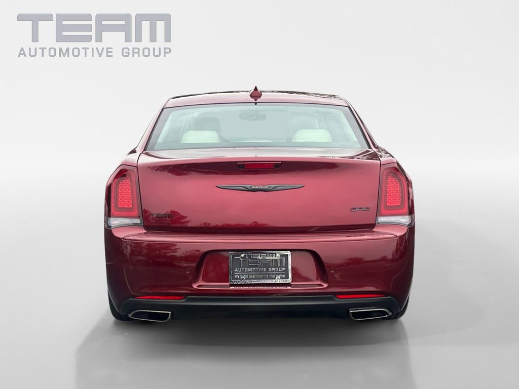 Certified 2023 Chrysler 300 Touring L w/ Popular Equipment Group image 6