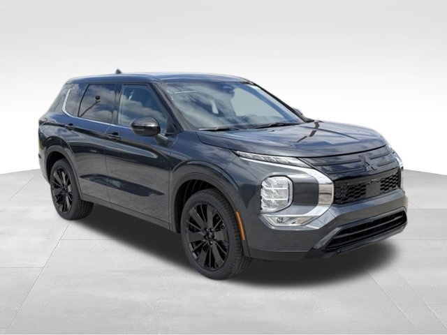 New 2026 Mitsubishi Outlander LE FWD image 7