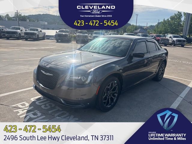 Used 2018 Chrysler 300 Touring w/ Sport Appearance Package AWD/4WD image 1