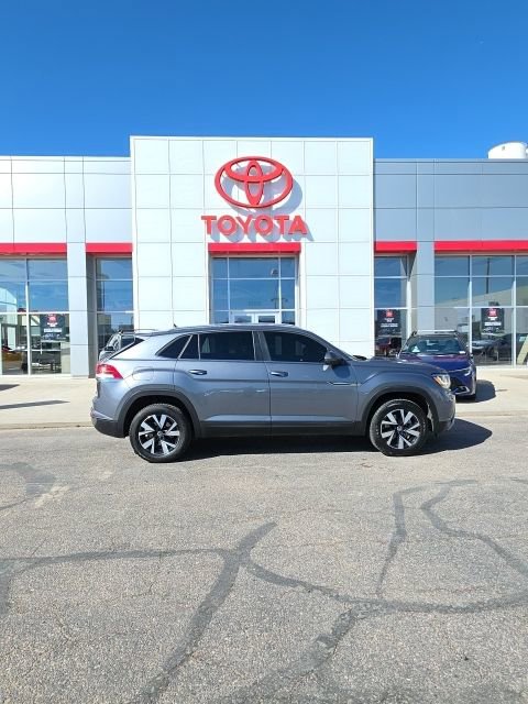 Used 2022 Volkswagen Atlas Cross Sport SE image 5