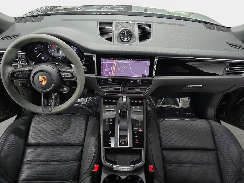 Certified 2024 Porsche Macan S AWD/4WD image 12