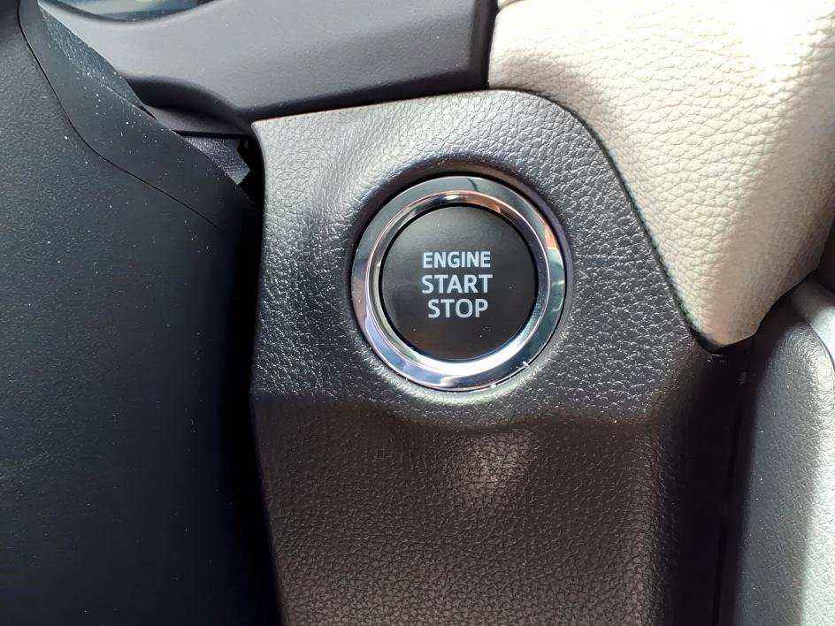 Used 2025 Toyota RAV4 XLE image 21