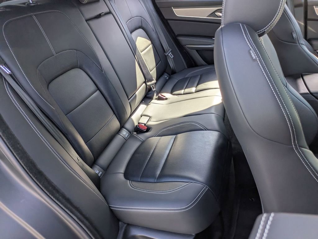 Used 2024 Jaguar F-PACE R-Dynamic S AWD/4WD image 28