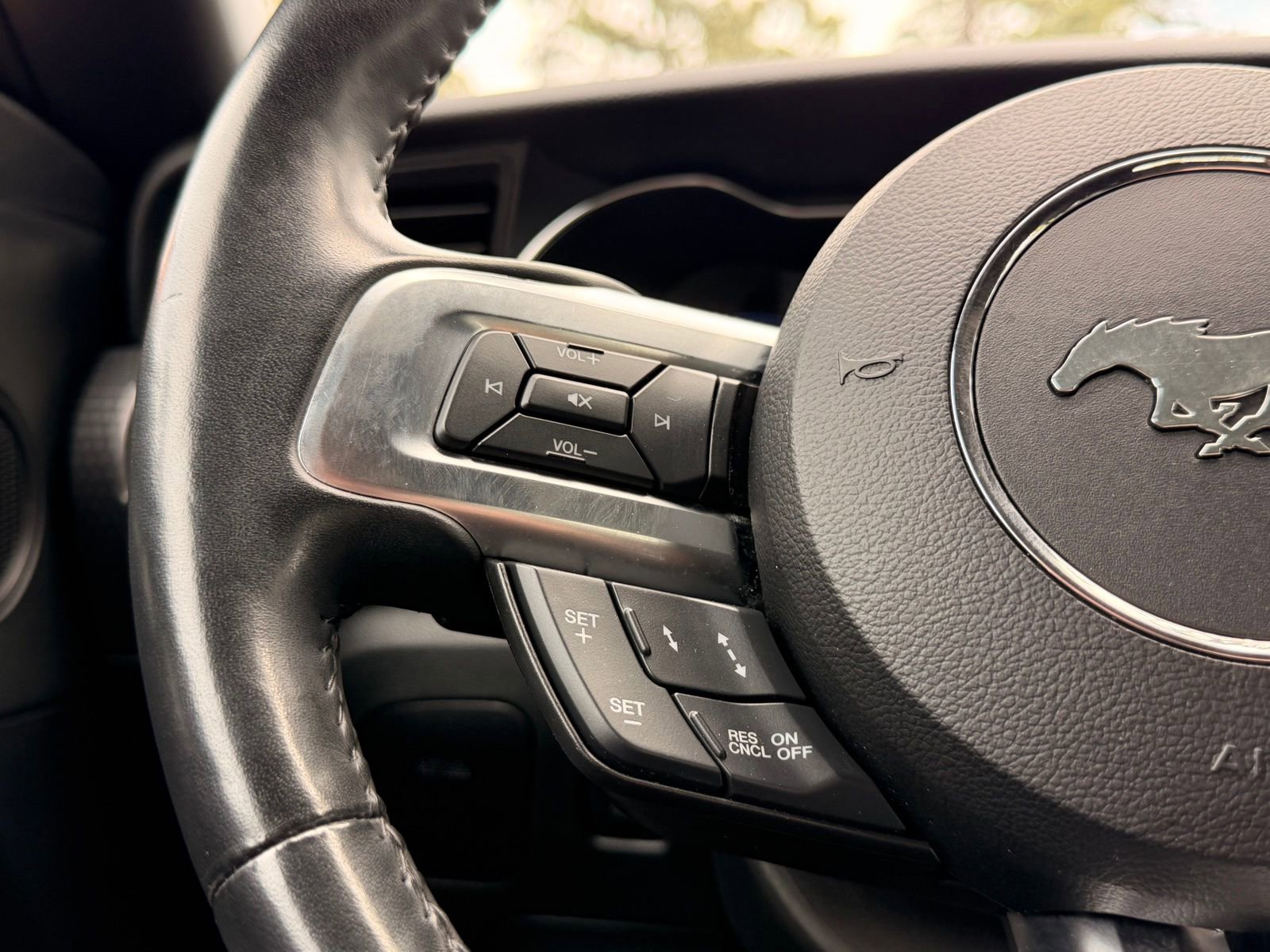 Used 2018 Ford Mustang Premium w/ Ecoboost Performance Package RWD image 17