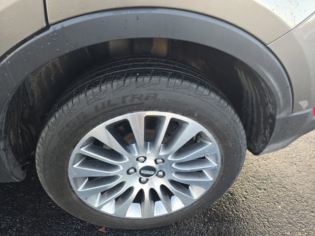 Used 2017 Lincoln MKC Reserve w/ Lincoln MKC Climate Package image 9