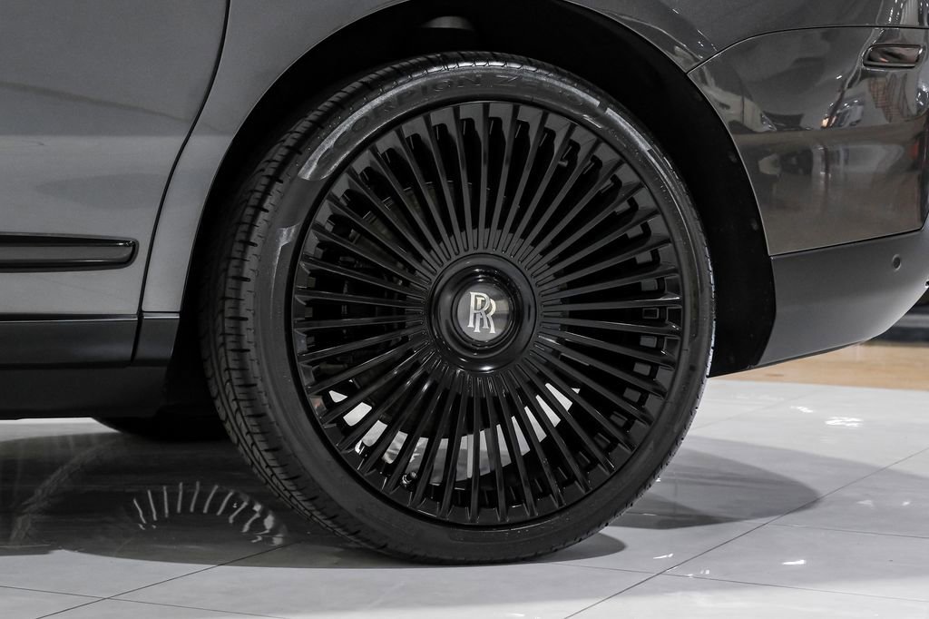 Used 2022 Rolls-Royce Cullinan w/ Cullinan Package image 71