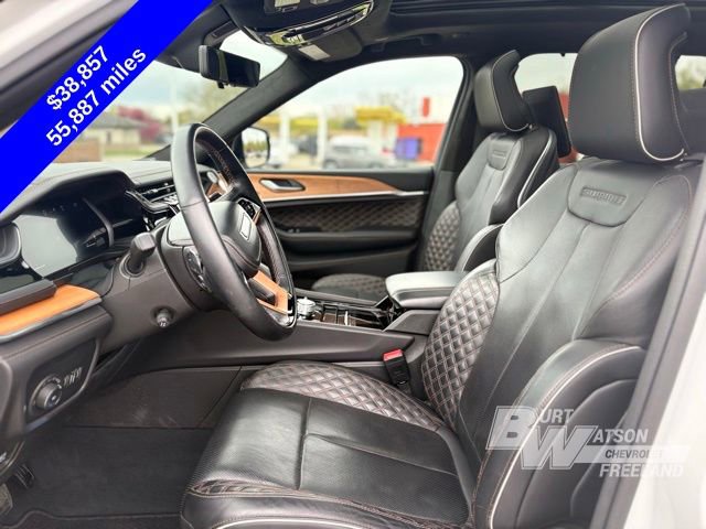 Used 2023 Jeep Grand Cherokee Summit AWD/4WD image 10