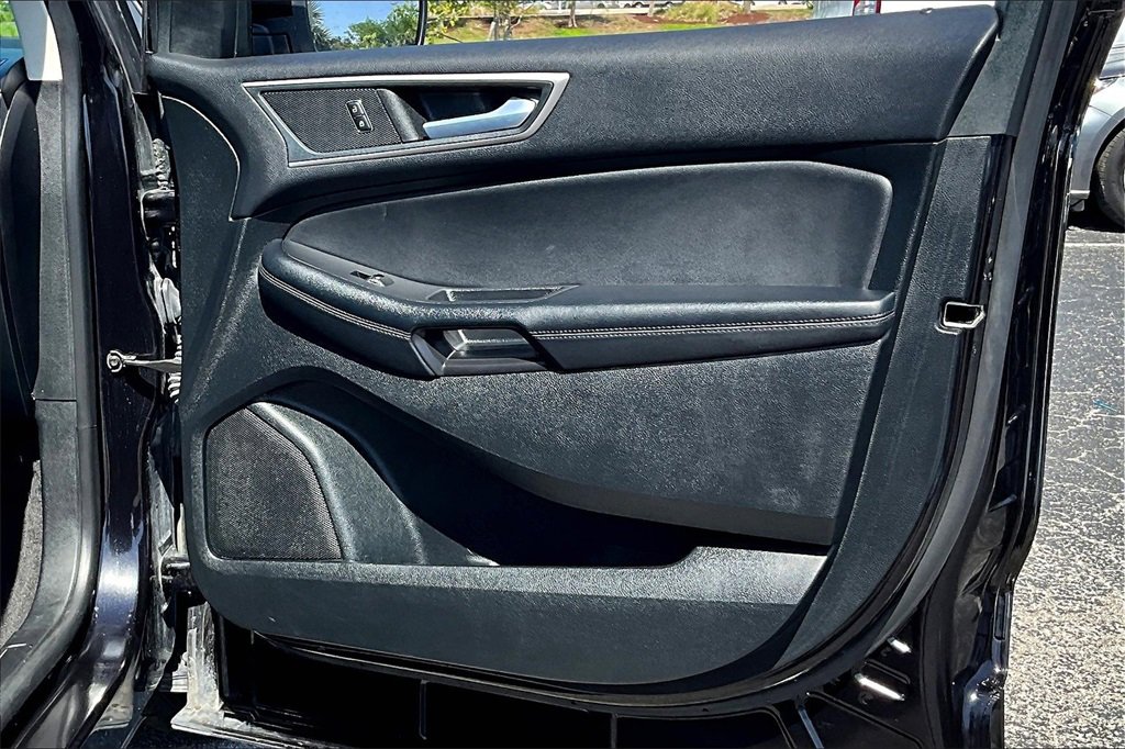 Used 2024 Ford Edge SEL image 22