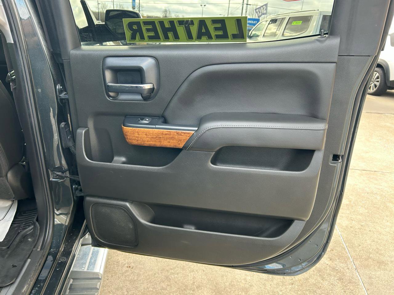 Used 2017 Chevrolet Silverado 1500 High Country image 16