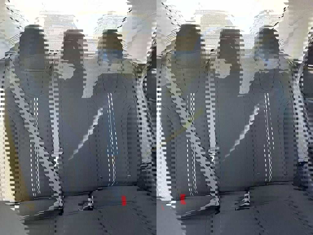 Used 2022 Hyundai Elantra SEL FWD image 30