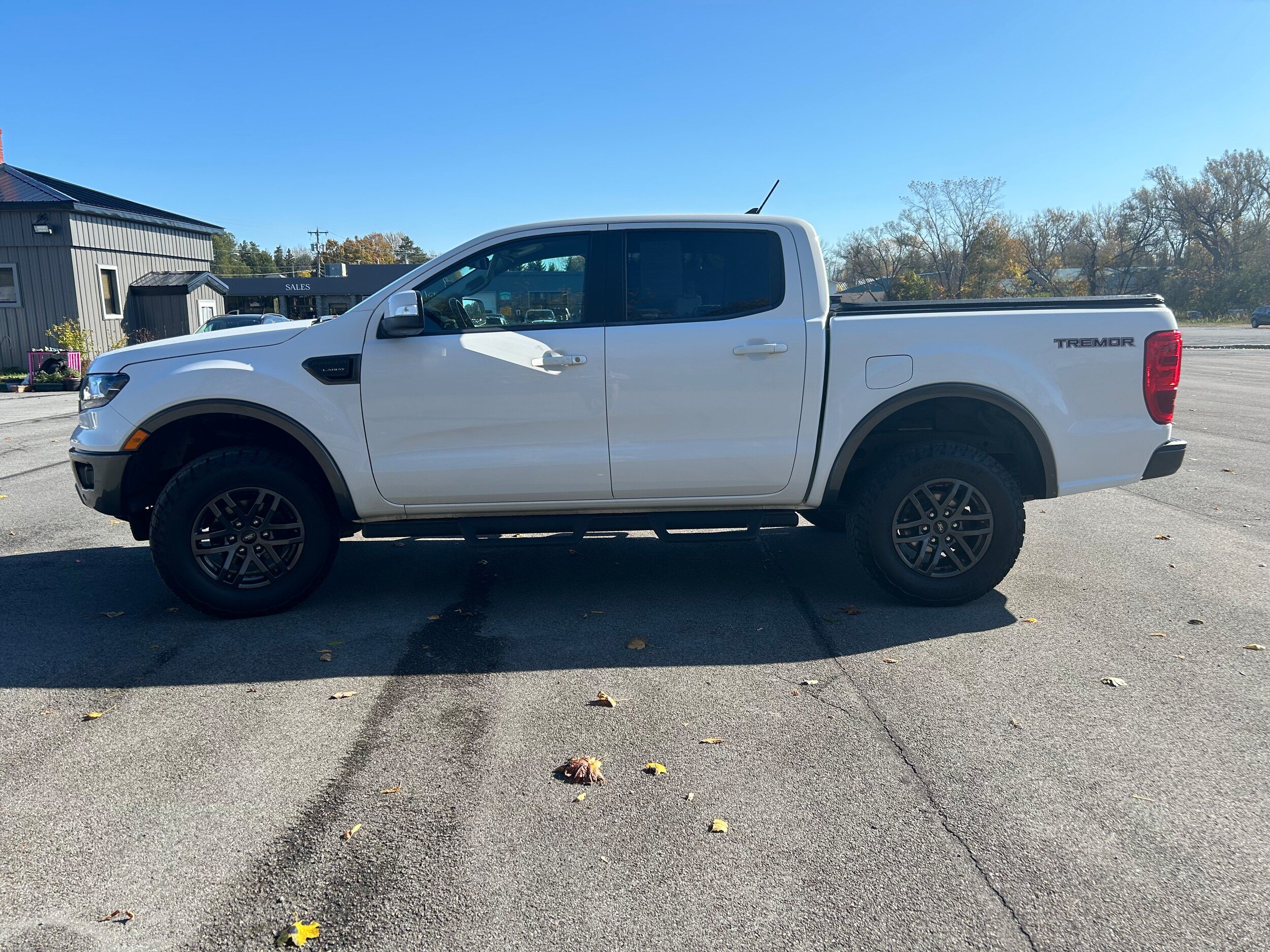 Used 2021 Ford Ranger Lariat w/ Tremor Off-Road Package AWD/4WD image 3