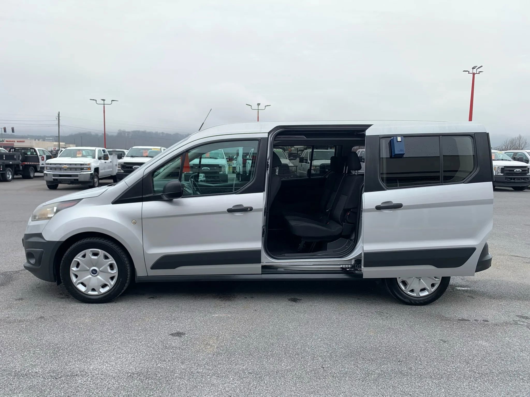 Used 2018 Ford Transit Connect XL image 23