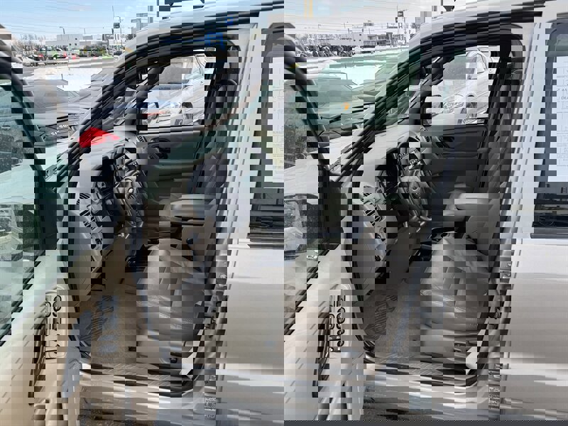 Used 2001 Ford Escape XLT image 7