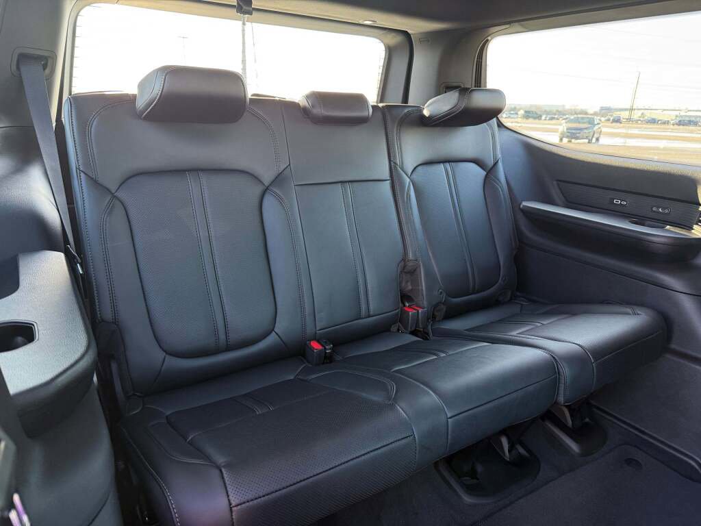 New 2026 Jeep Grand Wagoneer Limited image 40