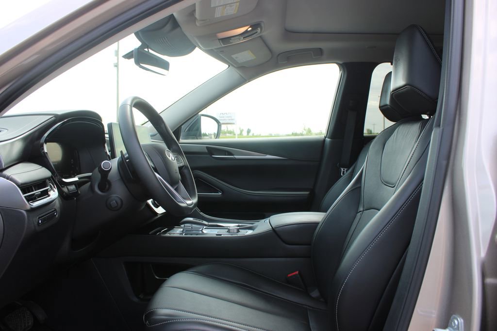 Used 2025 INFINITI QX60 Luxe AWD/4WD image 21