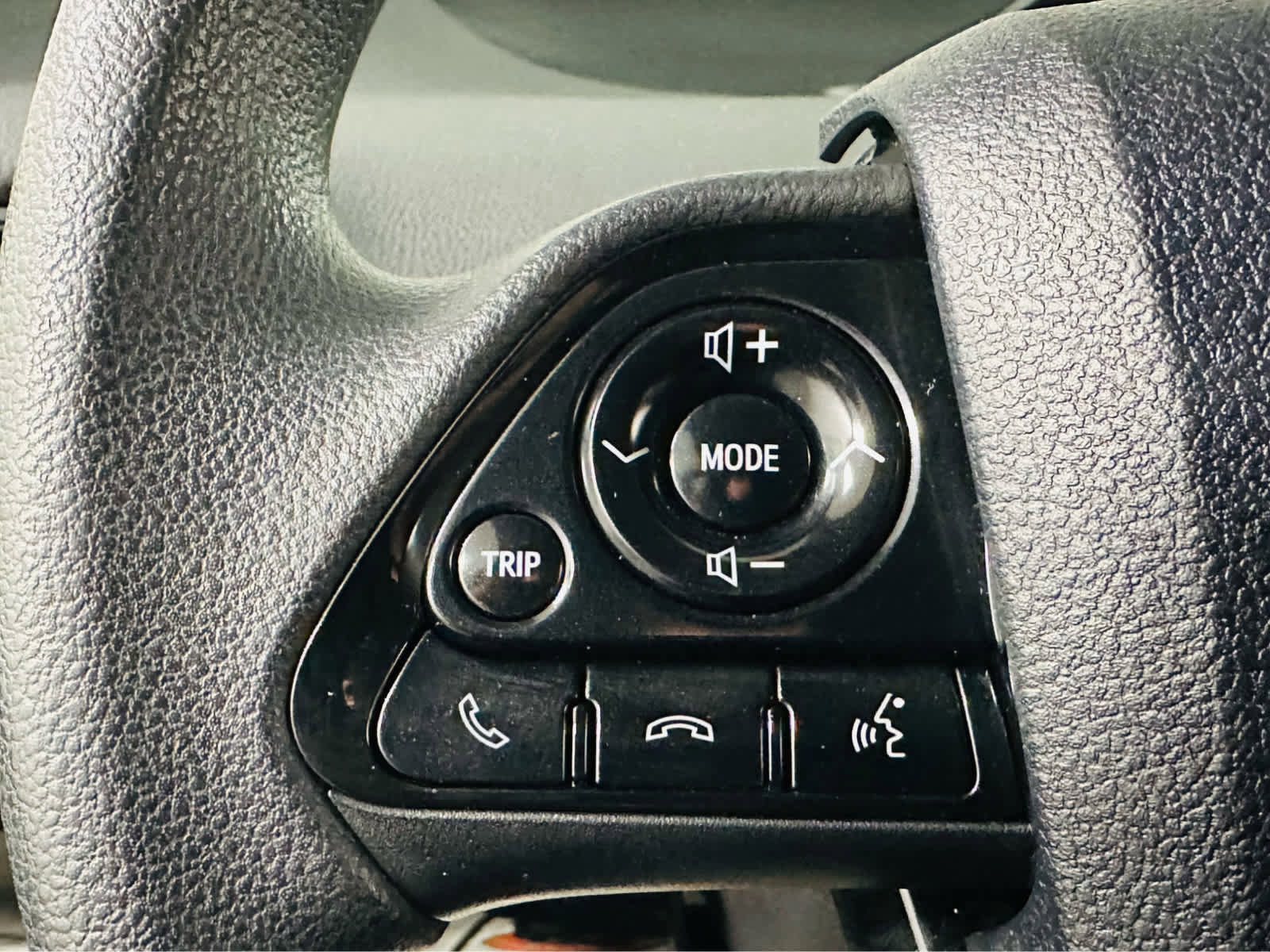 Used 2019 Toyota Prius LE image 15