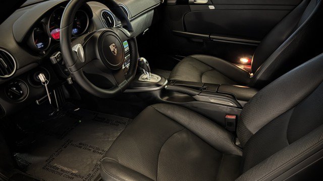 Used 2011 Porsche Boxster RWD image 4