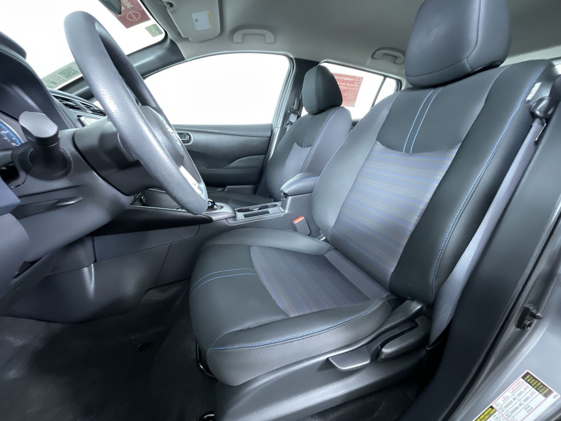 Certified 2025 Nissan Leaf S FWD image 15