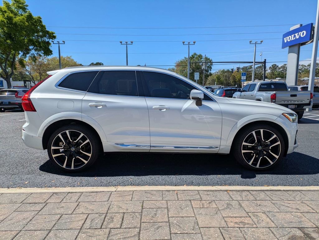 Certified 2023 Volvo XC60 B5 Ultimate w/ Protection Package Premier image 7