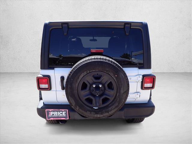Used 2022 Jeep Wrangler Unlimited Sport AWD/4WD image 3
