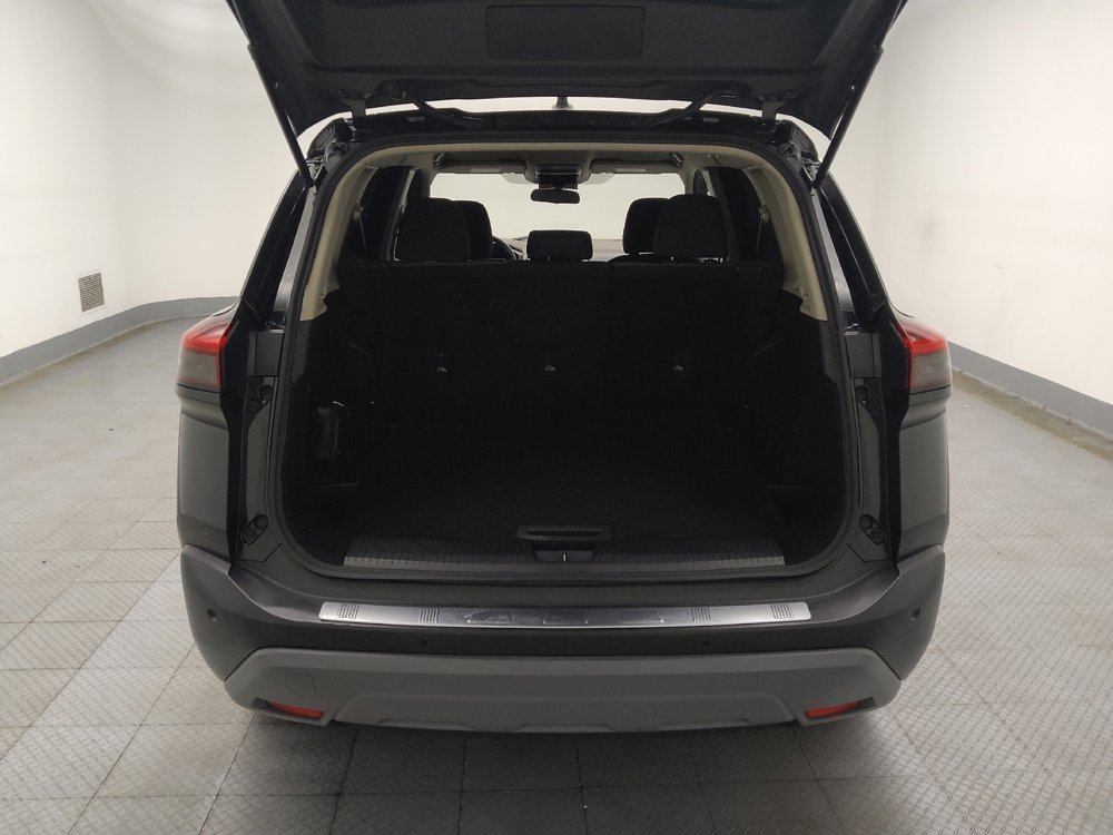 Used 2021 Nissan Rogue SV image 29