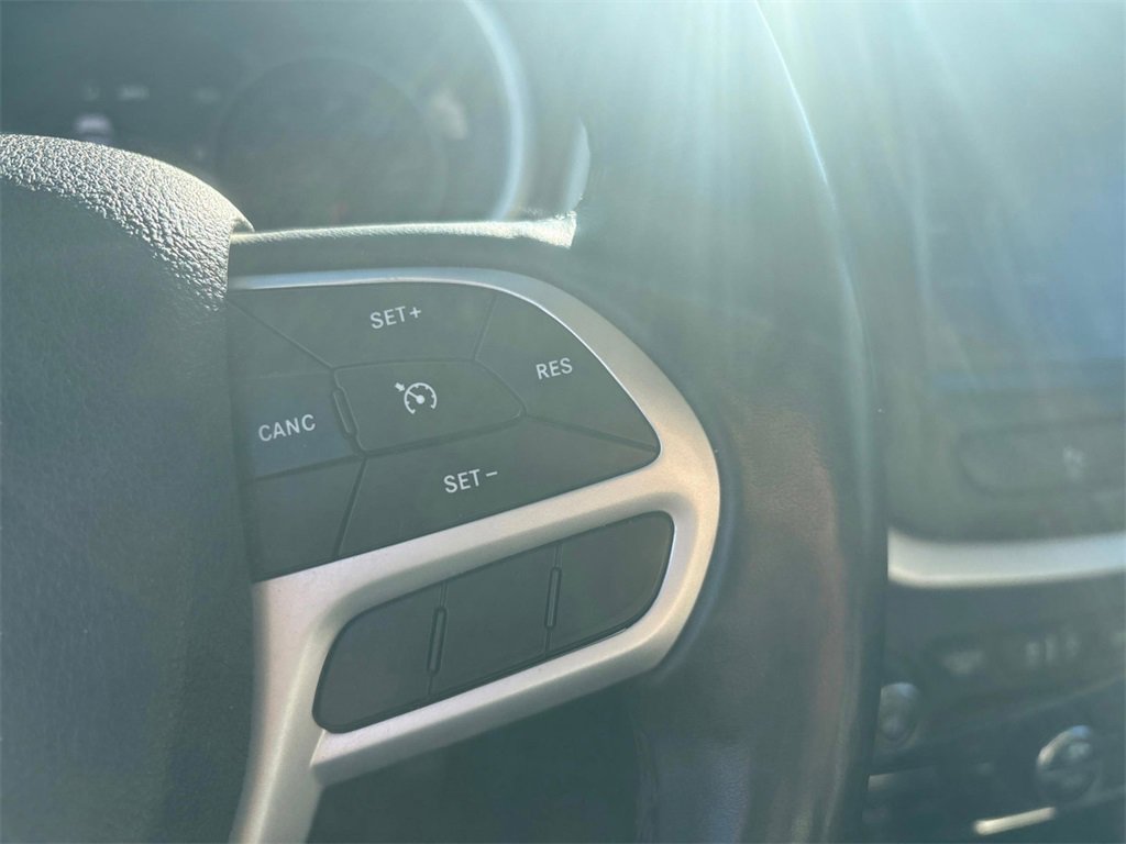 Used 2018 Jeep Cherokee Limited image 19