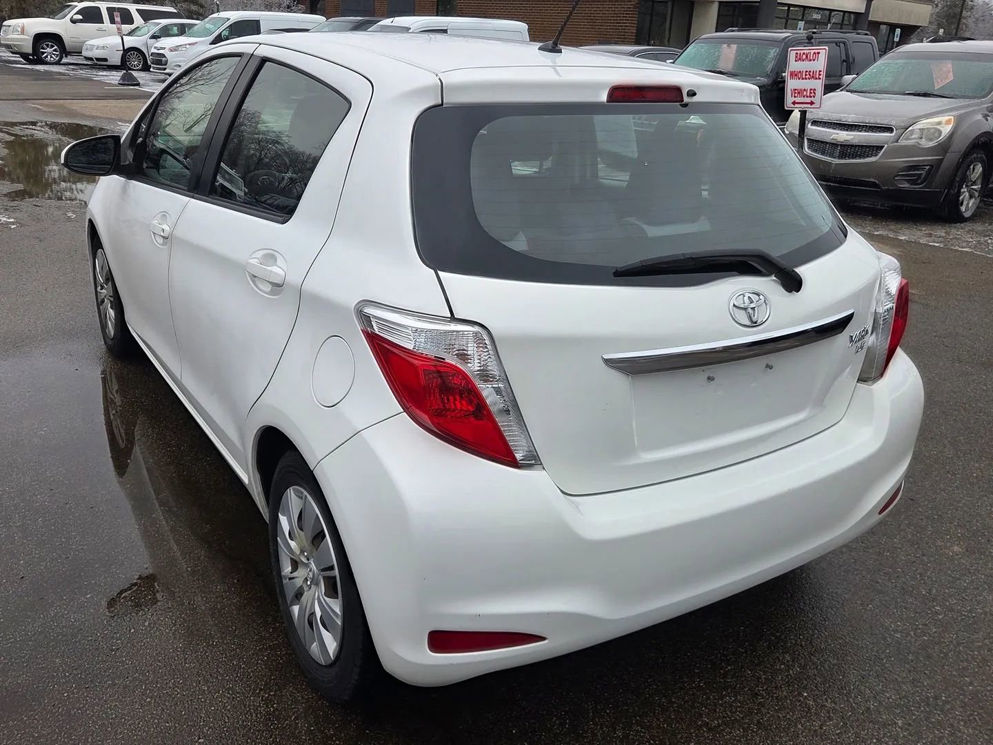 Used 2013 Toyota Yaris LE image 5
