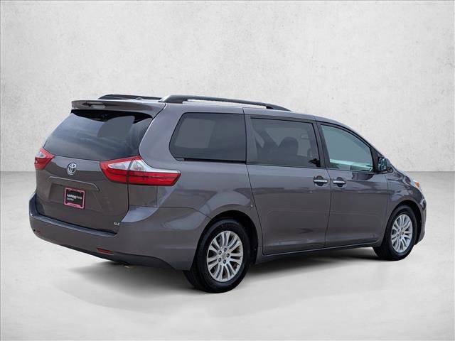 Used 2015 Toyota Sienna XLE FWD image 5