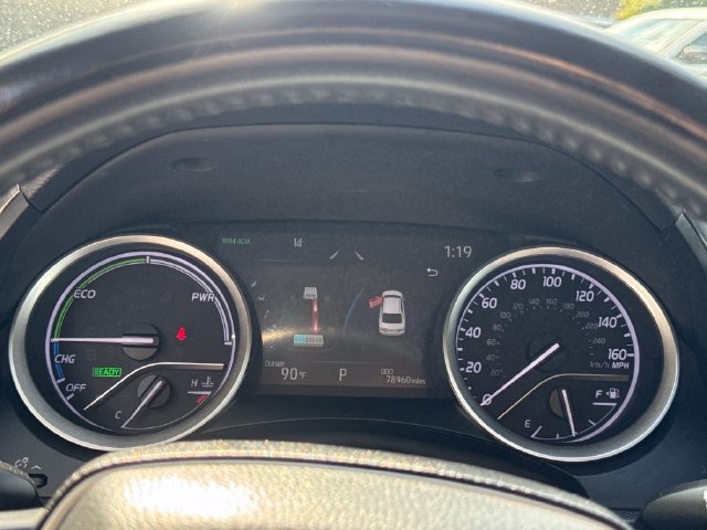 Used 2022 Toyota Camry XLE w/ Navigation Upgrade Package FWD image 17