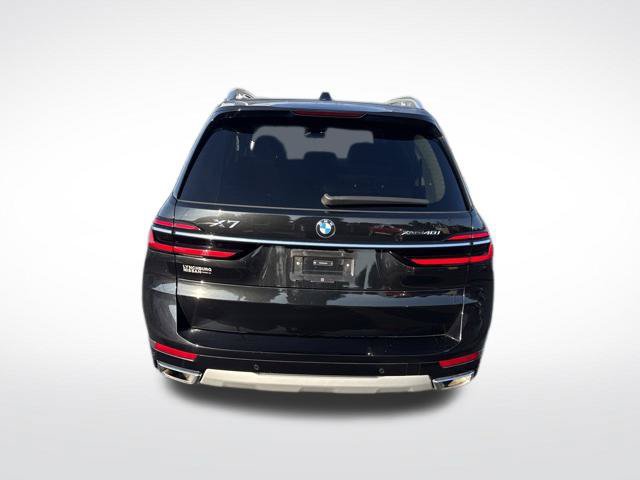 Used 2025 BMW X7 xDrive40i w/ Premium Package AWD/4WD image 7