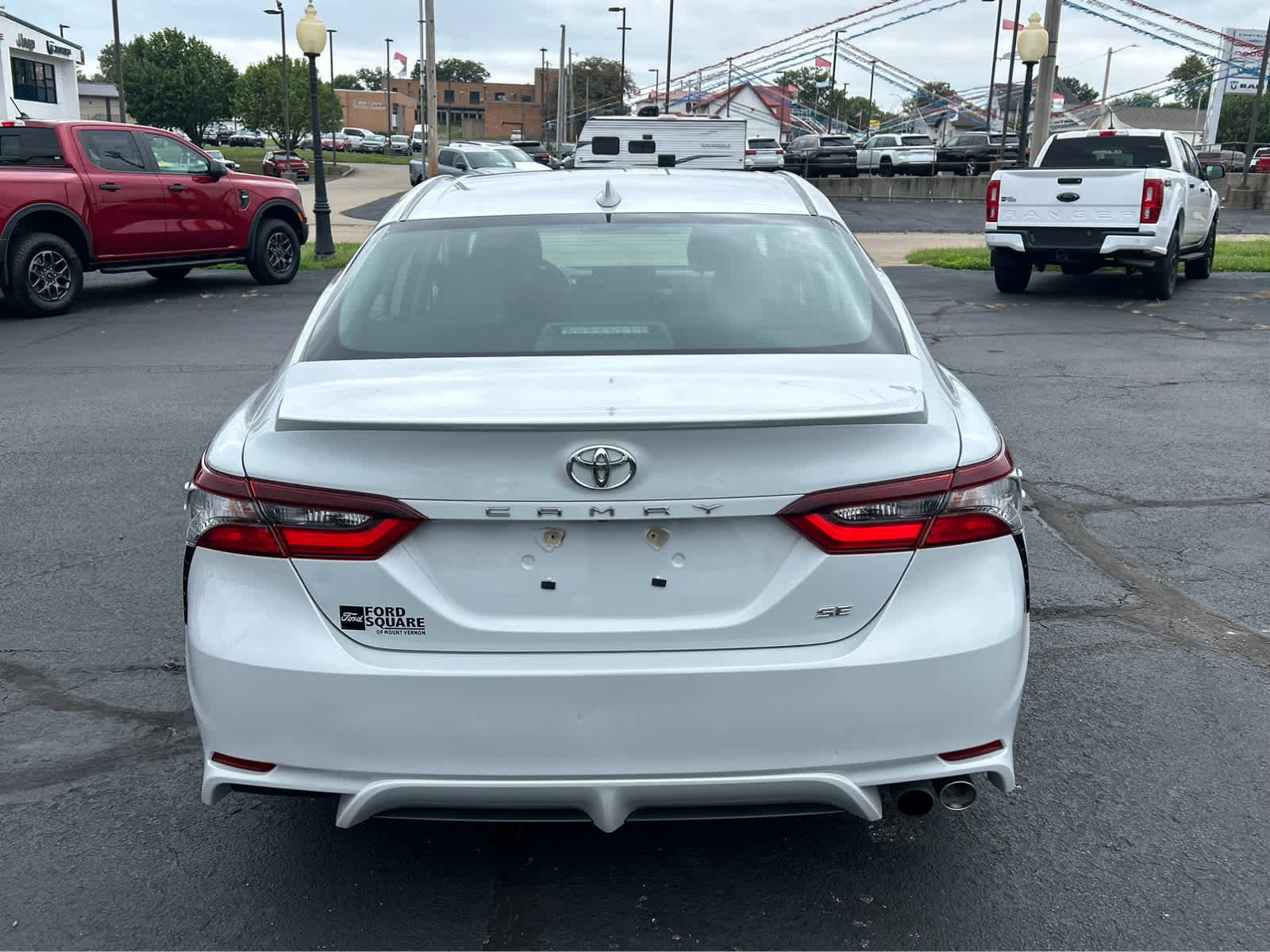 Used 2023 Toyota Camry SE image 5
