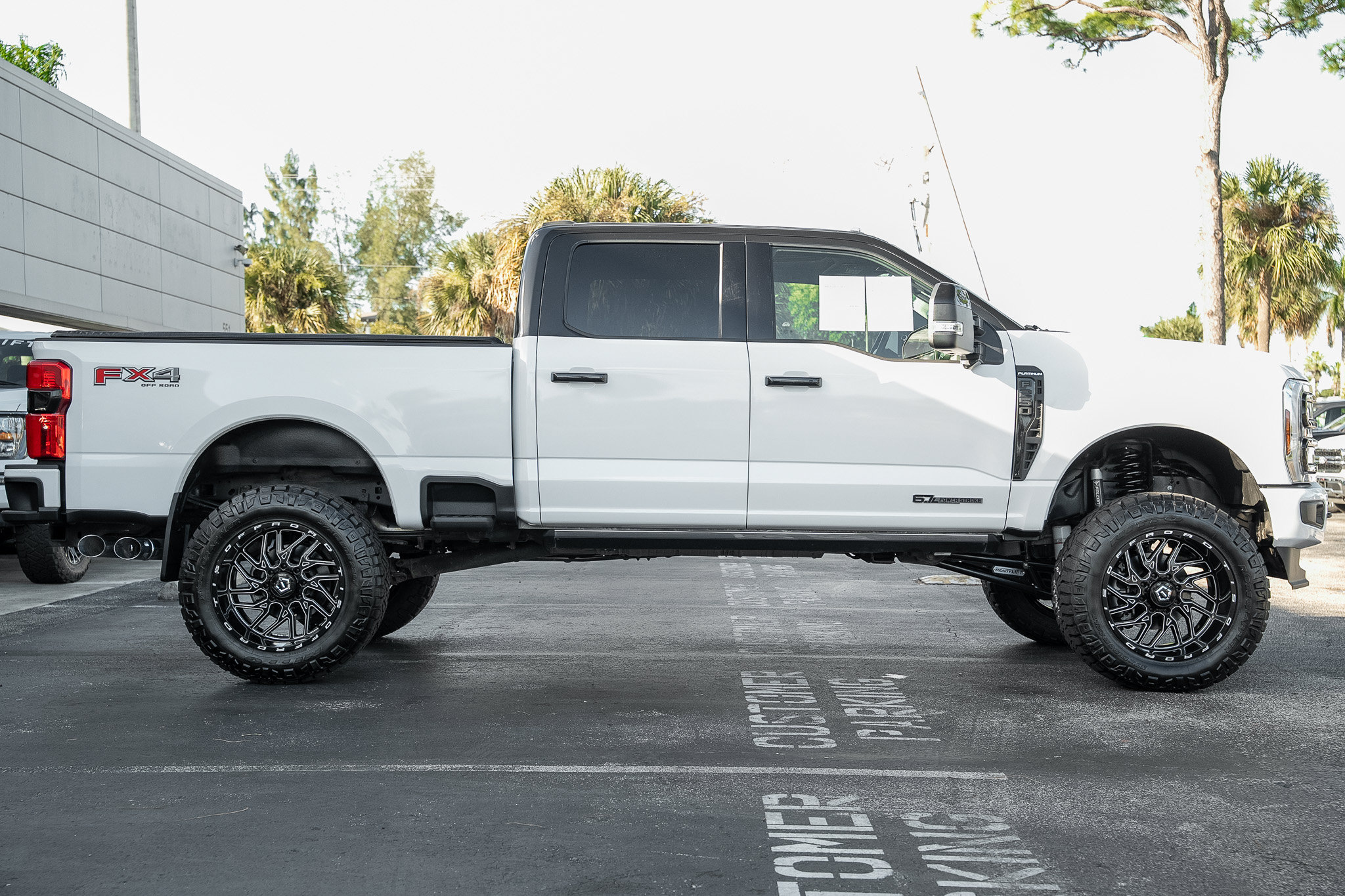 Used 2025 Ford F250 Platinum AWD/4WD image 28