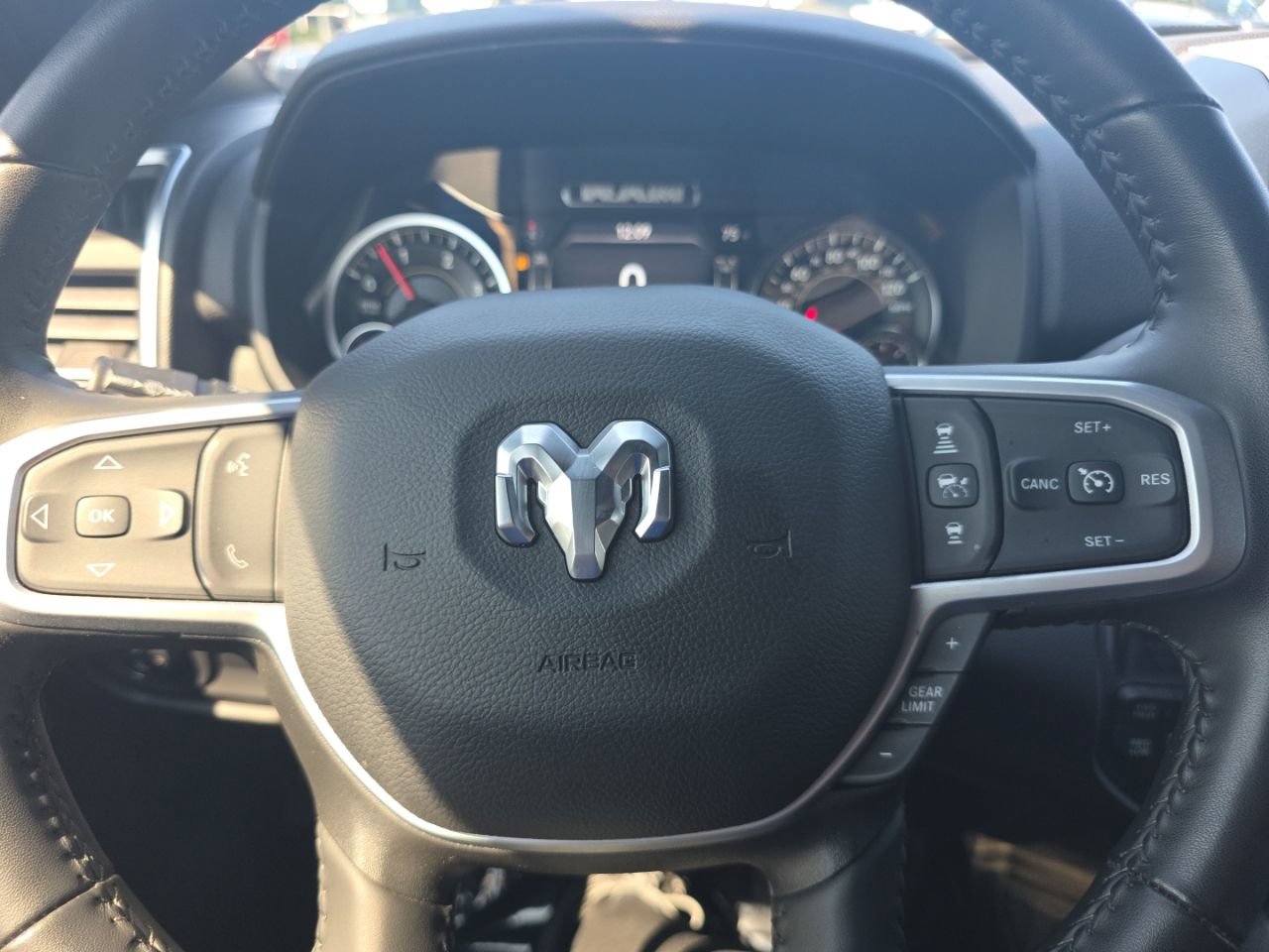 Used 2024 RAM 3500 Big Horn w/ Night Edition AWD/4WD image 44