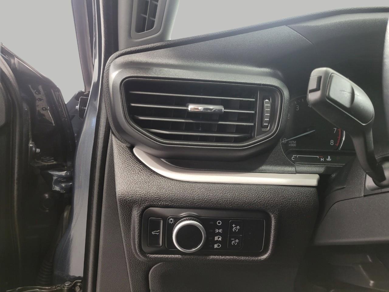 Used 2023 Ford Explorer XLT w/ Class IV Trailer Tow Package image 11