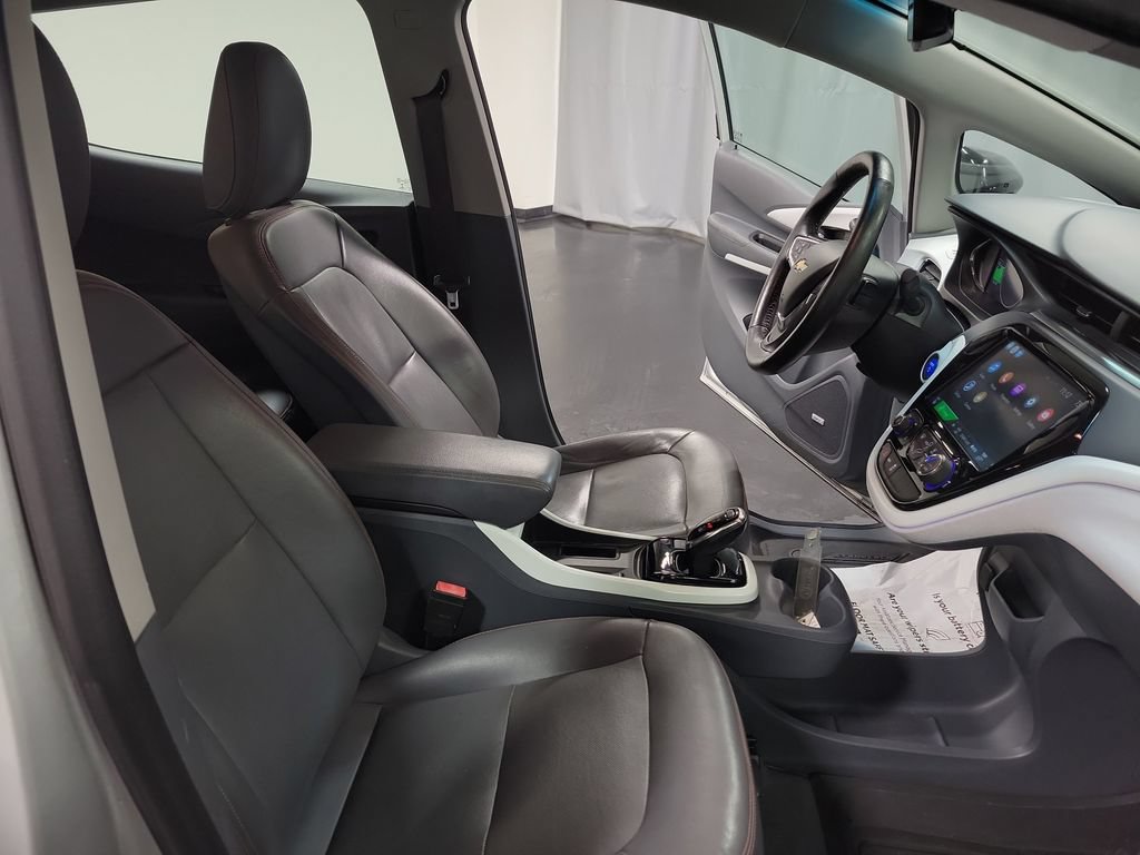 Used 2017 Chevrolet Bolt Premier w/ Driver Confidence II Package FWD image 30