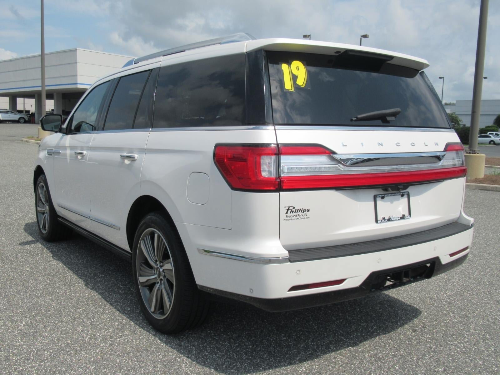 Used 2019 Lincoln Navigator Reserve AWD/4WD image 5