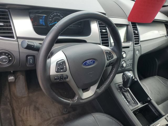Used 2017 Ford Taurus SEL w/ Equipment Group 201A FWD image 11