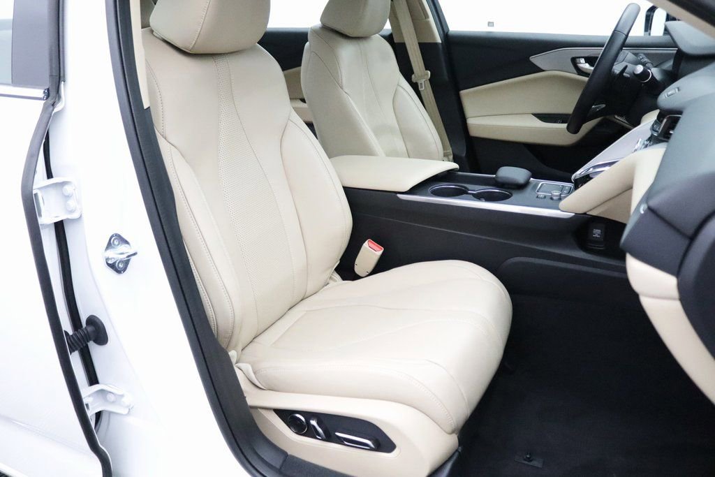 Certified 2025 Acura TLX w/ Technology Package image 14