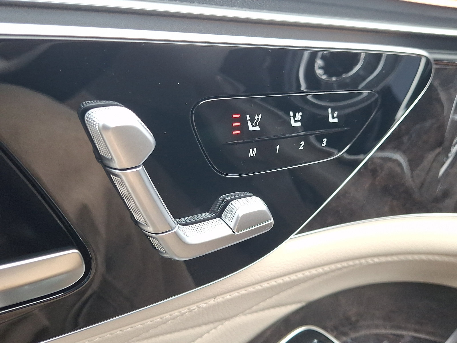 New 2027 Mercedes-Benz S 580 4MATIC Sedan image 14
