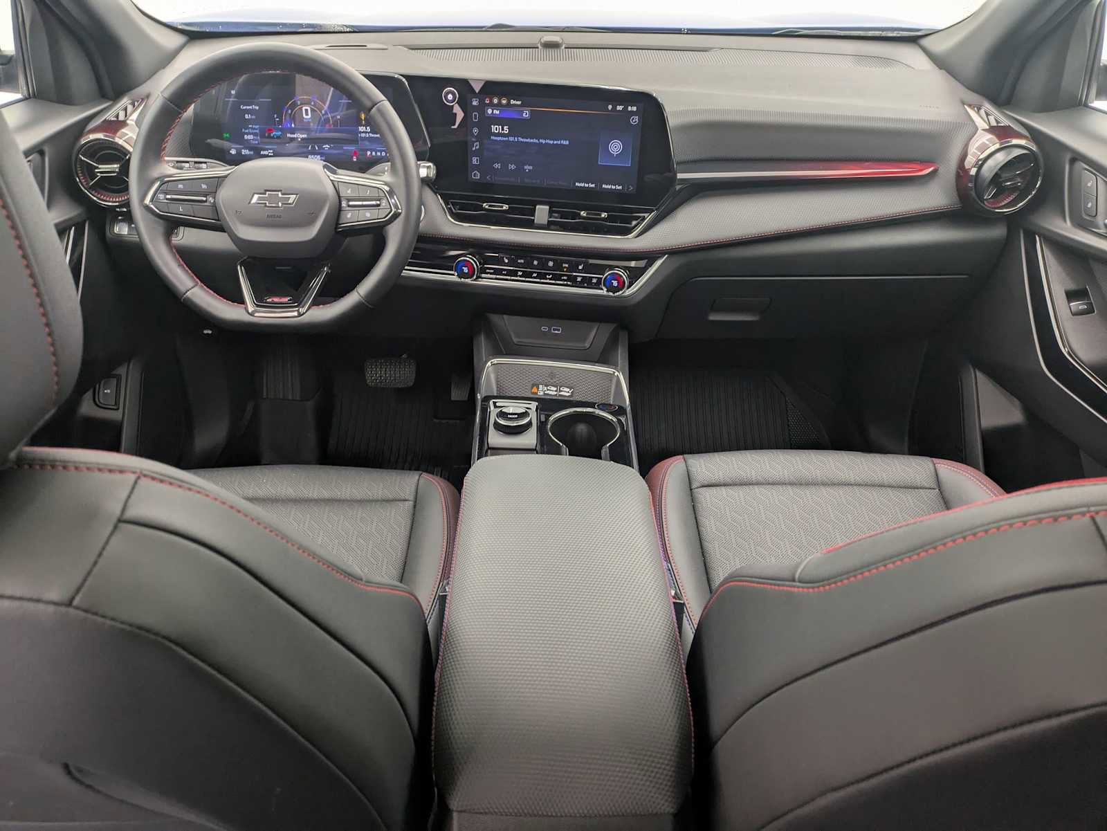 Used 2025 Chevrolet Equinox RS image 16