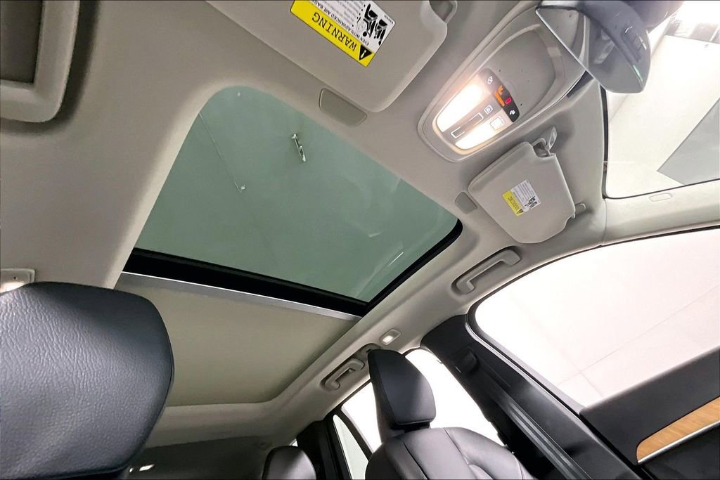 Used 2024 Volvo XC90 B6 Plus image 22