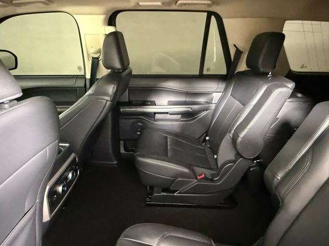 Used 2022 Ford Expedition XLT image 40