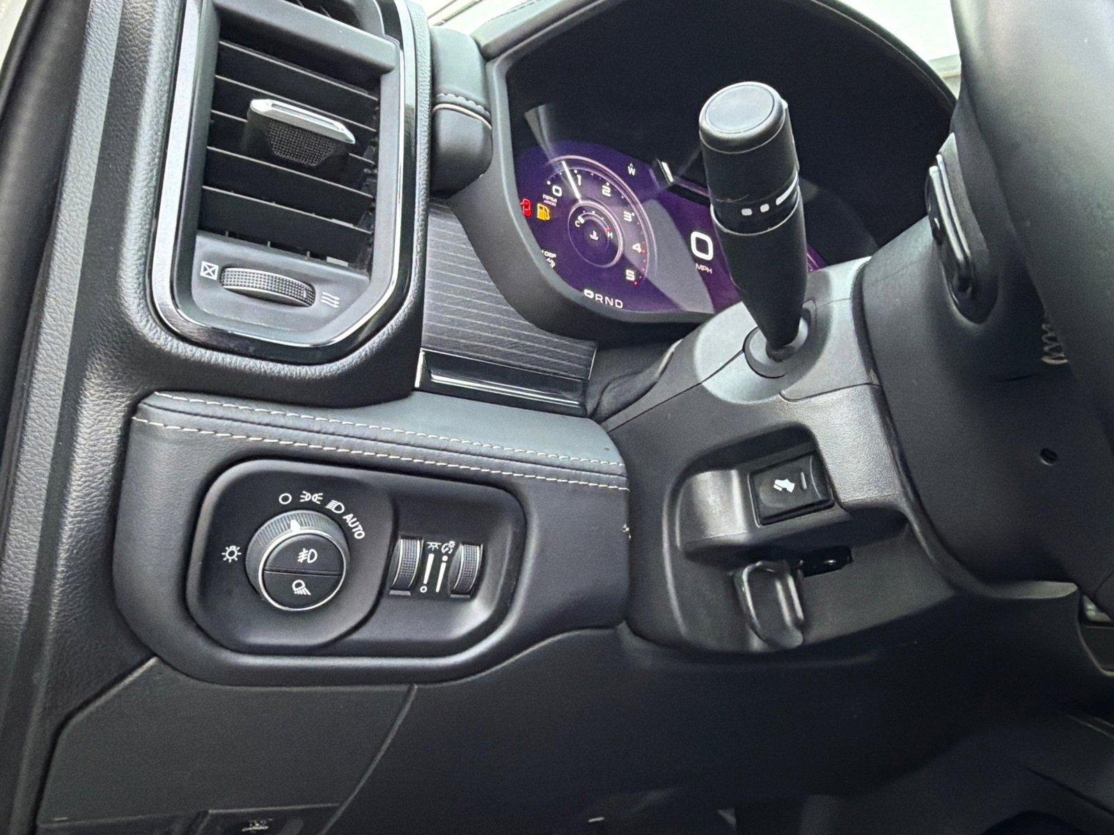 Used 2024 RAM 3500 Limited image 39